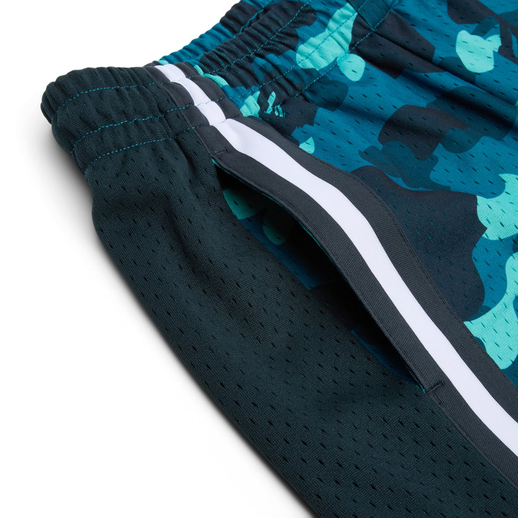 A Bathing Ape Color Camo Mesh Relaxed Fit Shorts M (Green) Trousers