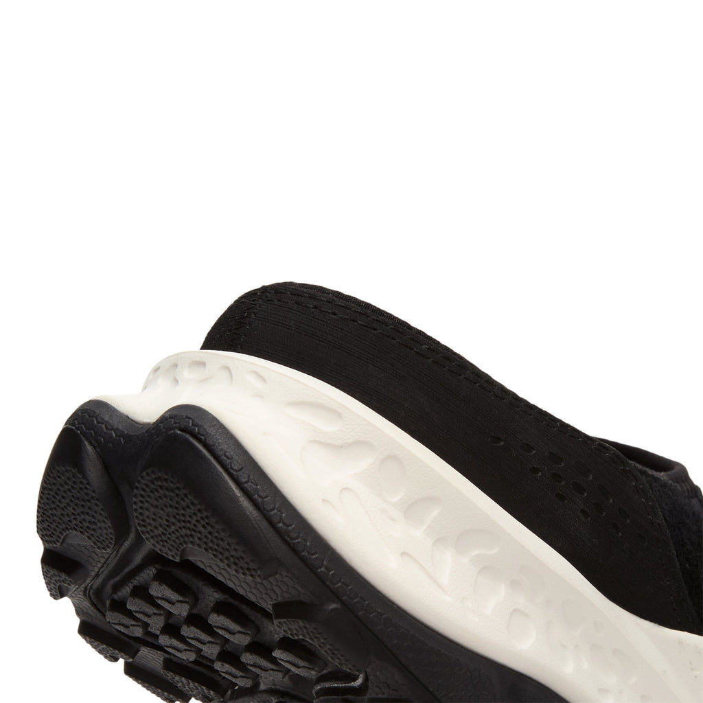 hoka-u-ora-primo-ext-black-frost  Footwear