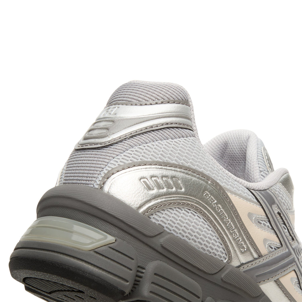 asics-gel-stratus-mc-concrete-carbon  Footwear
