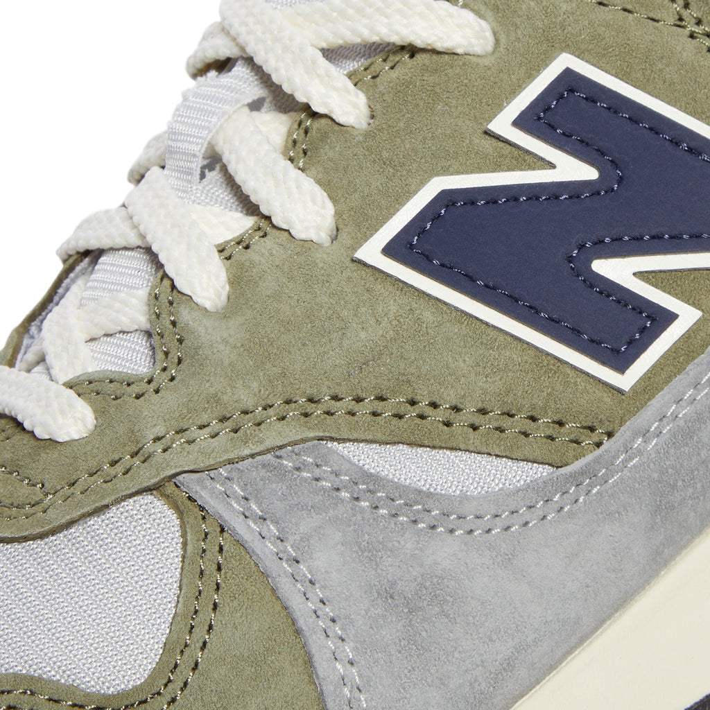 new-balance-u475ba-dark-olivine  Footwear