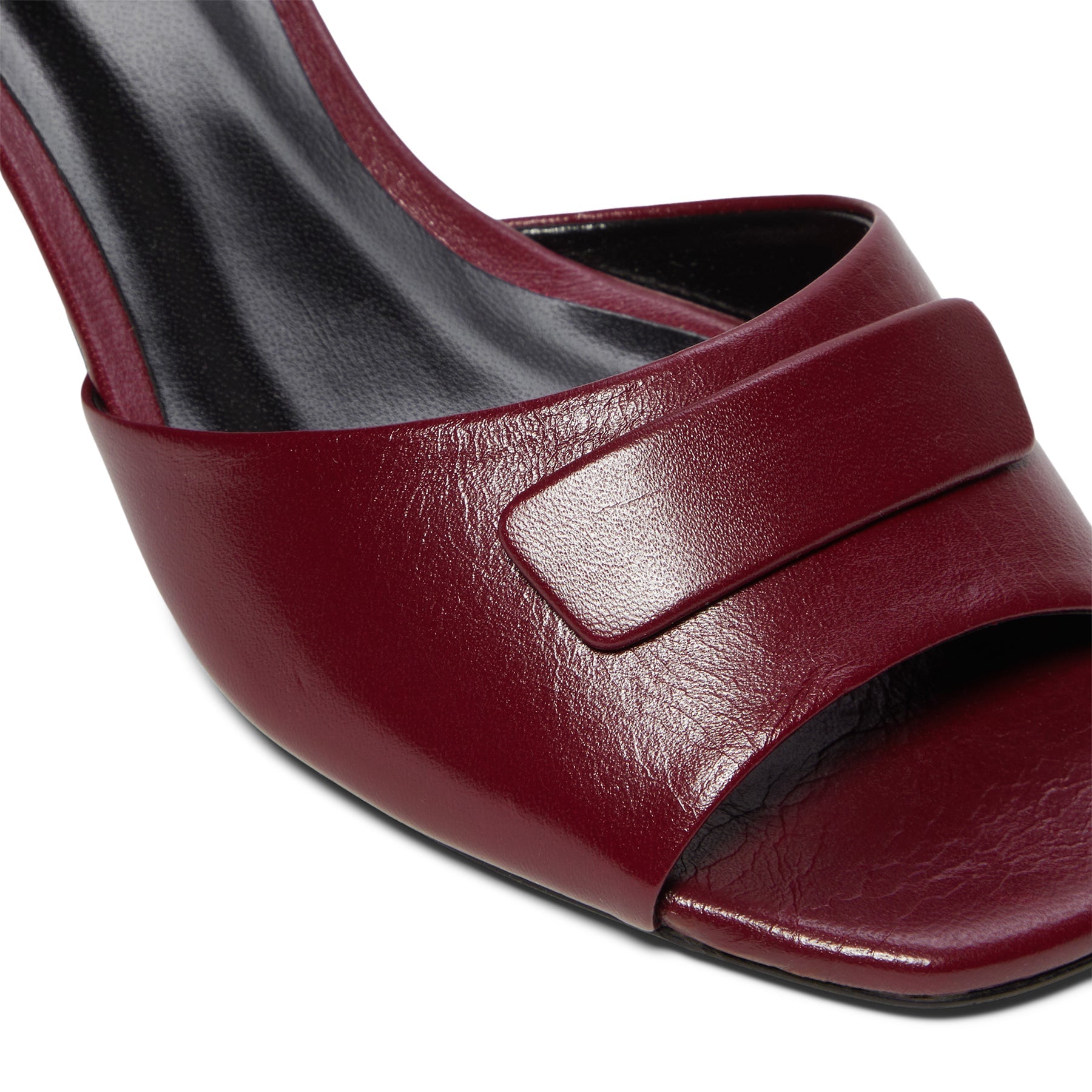 jude-taina-ss25ho012rd002ll001-bordeaux-leather  Footwear
