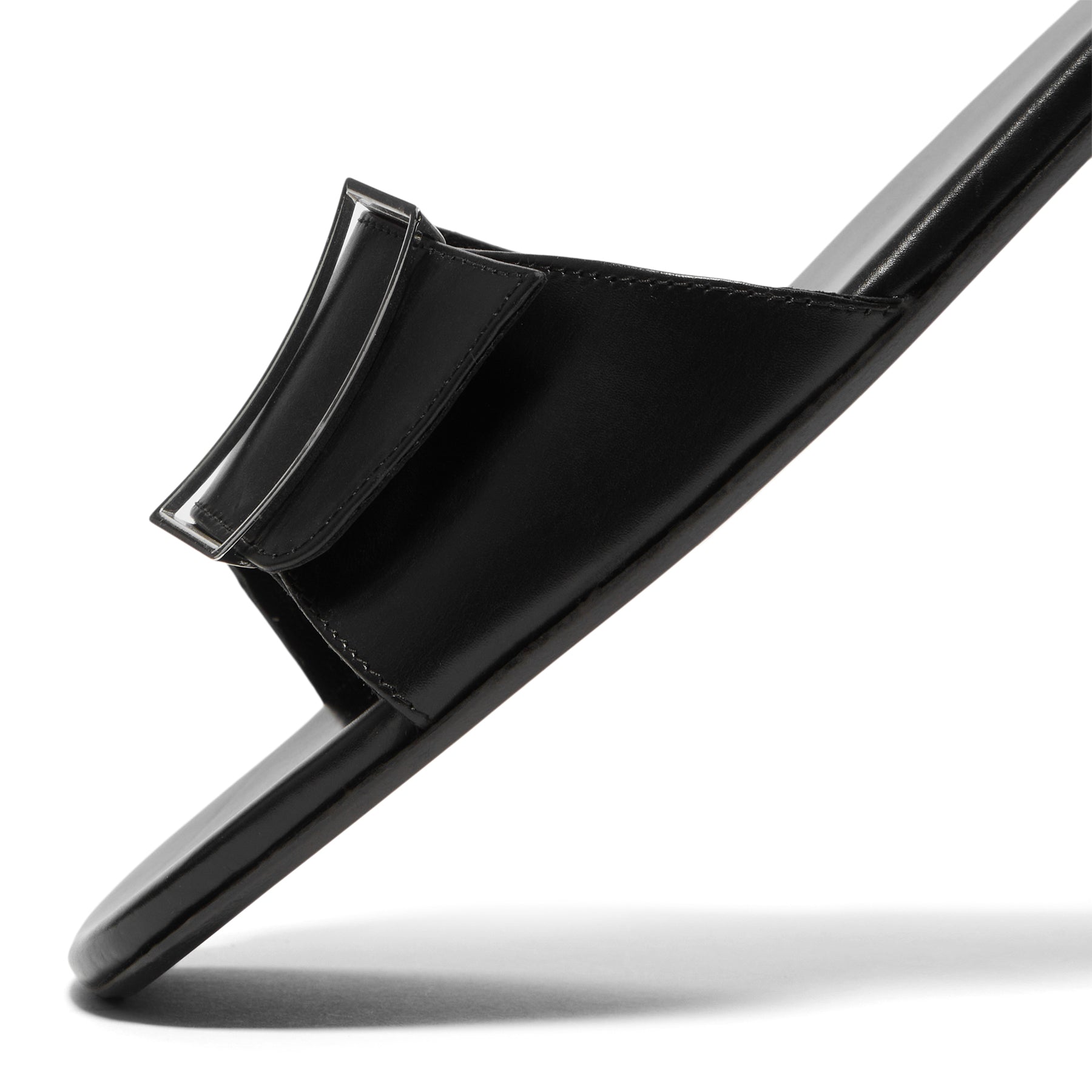 jude-floor-flat-ss25fo006bk001cl014-black-leather  Footwear