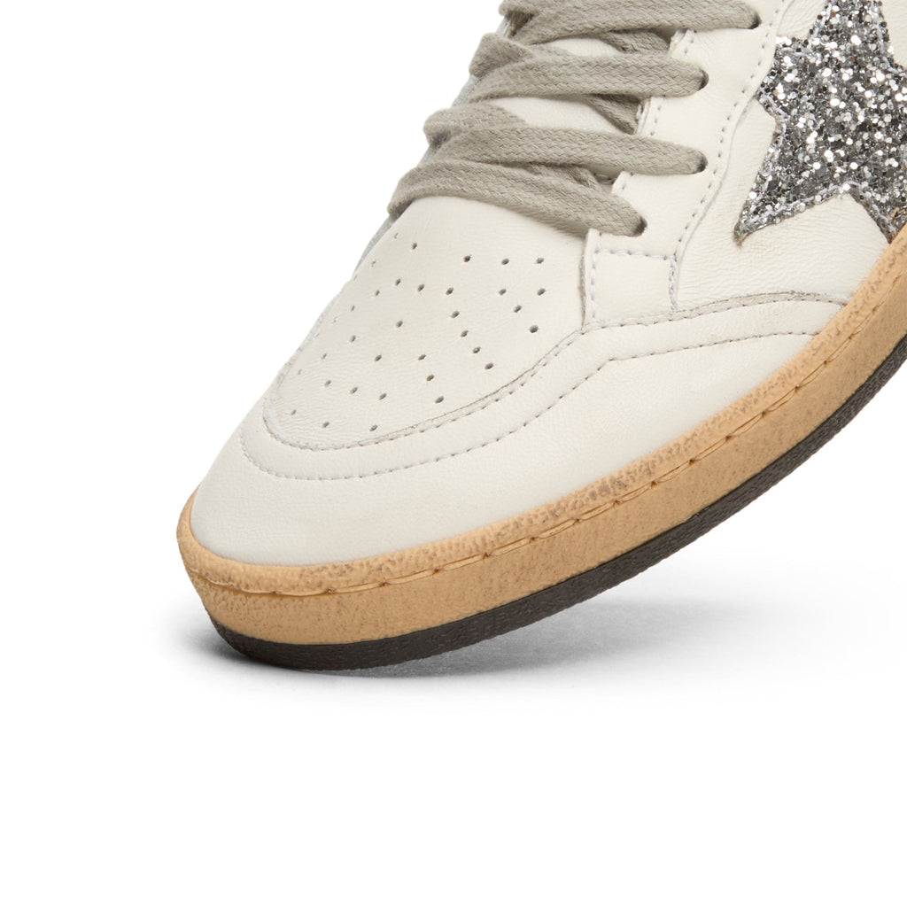 golden-goose-ballstar-nappa-upper-and-spur-glitter-white-silver  Footwear