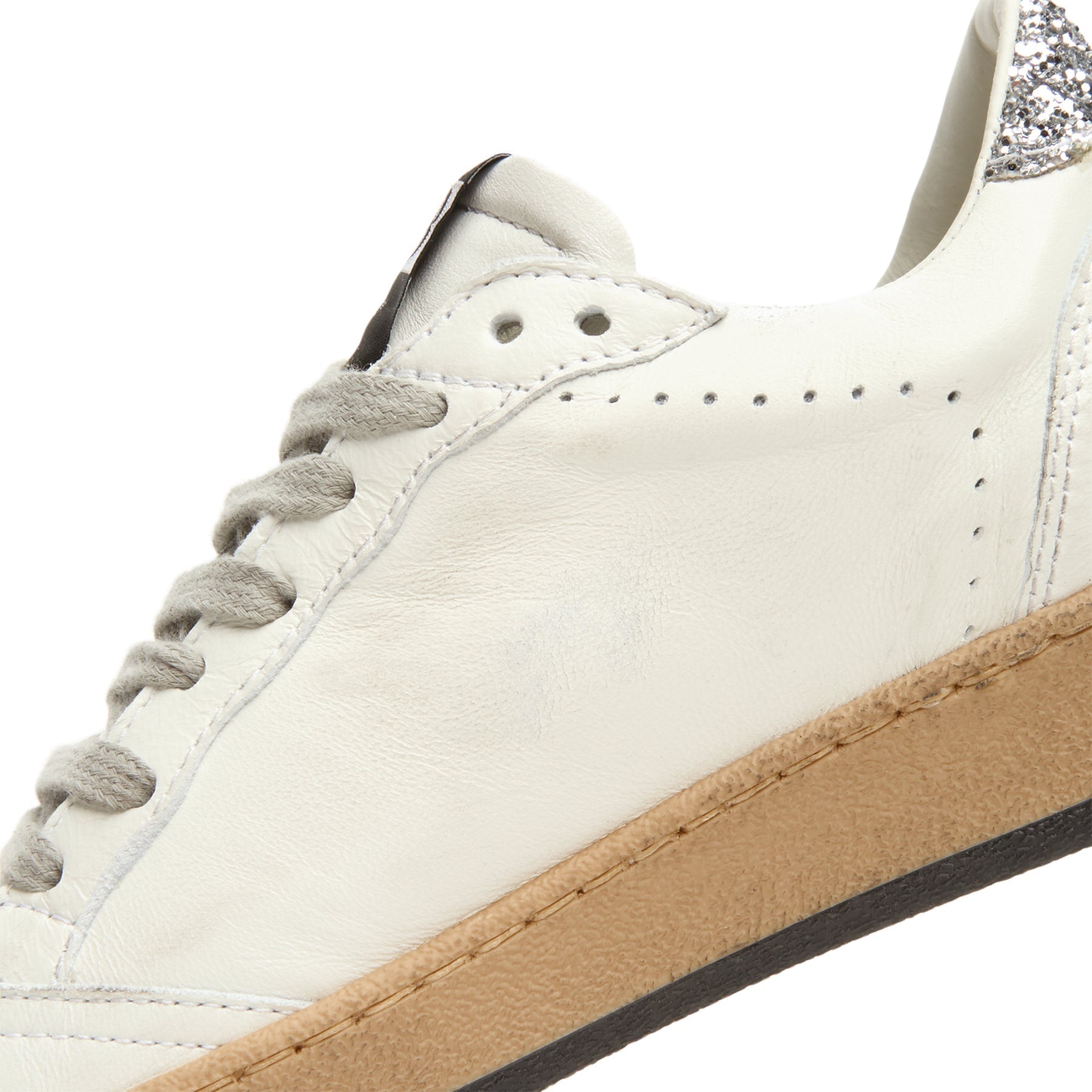 golden-goose-ballstar-nappa-upper-and-spur-glitter-white-silver  Footwear