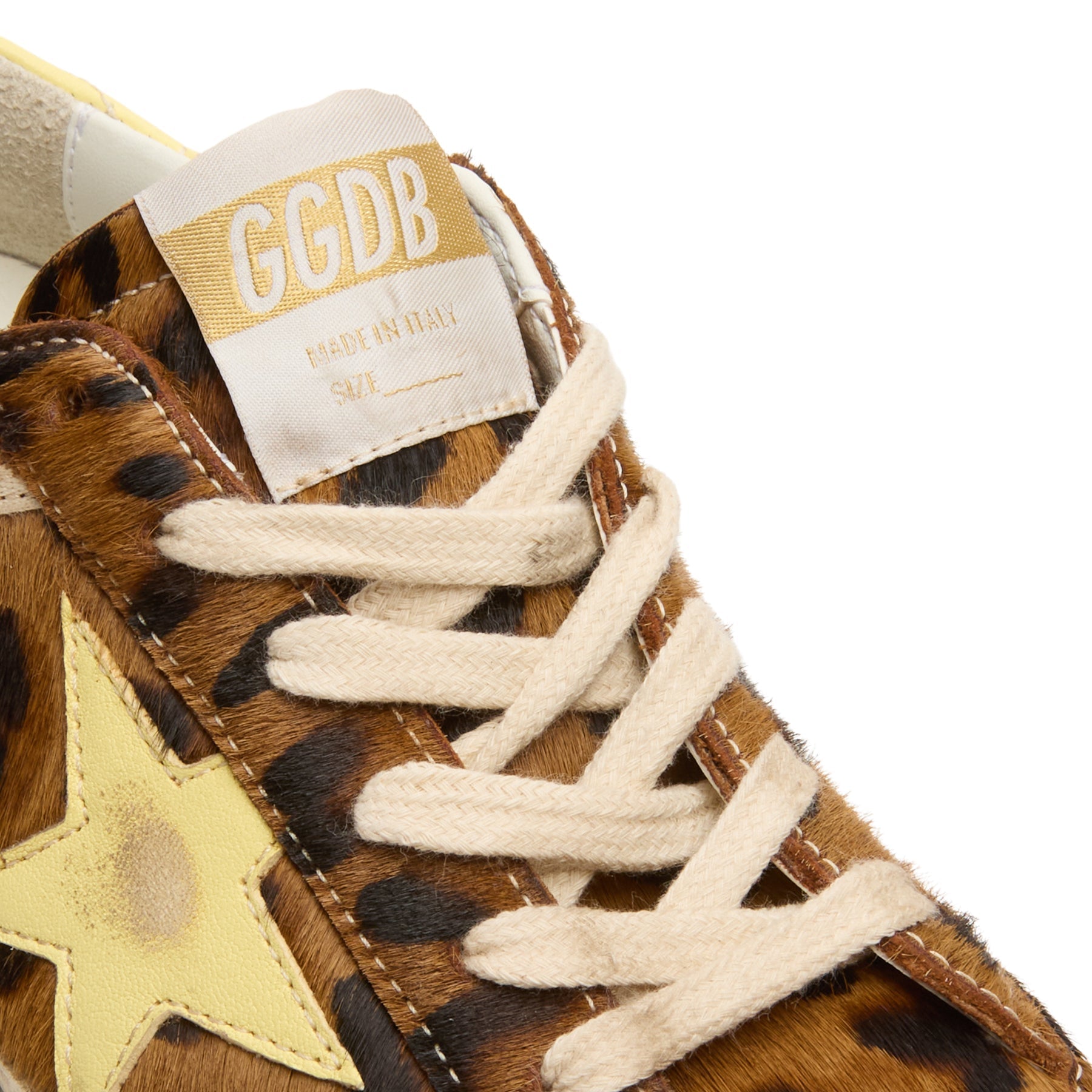 golden-goose-super-star-horsy-upper-toe-and-tongue-leopard-pale-yellow  Footwear