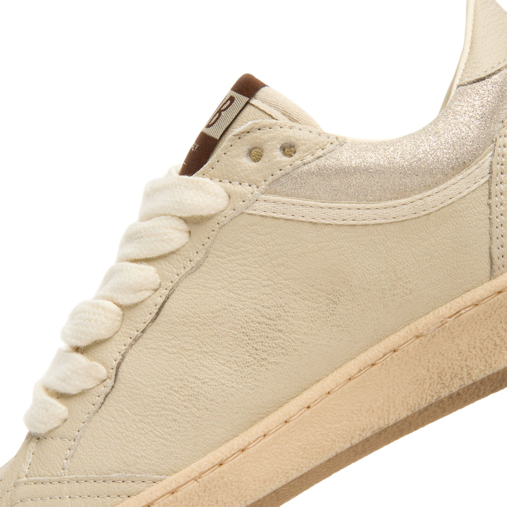 golden-goose-ballstar-nappa-and-glitter-leather-upper-cream-light-grey-grey  Footwear