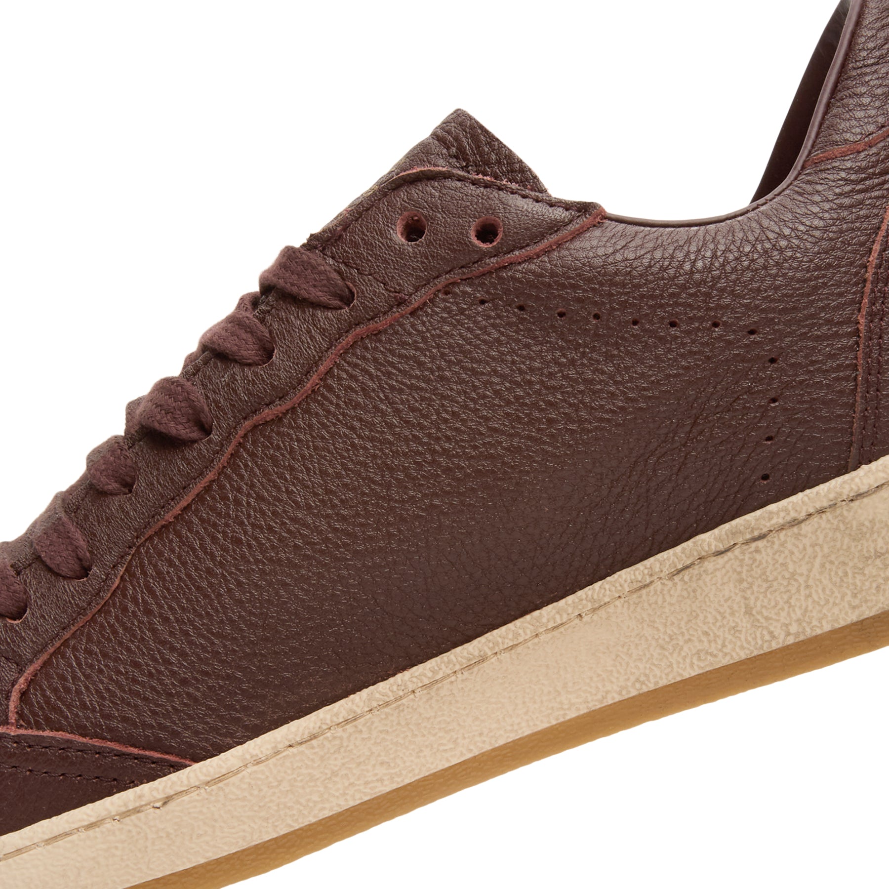 golden-goose-ballstar-leather-upper-star-toe-spur-bordeaux  Footwear