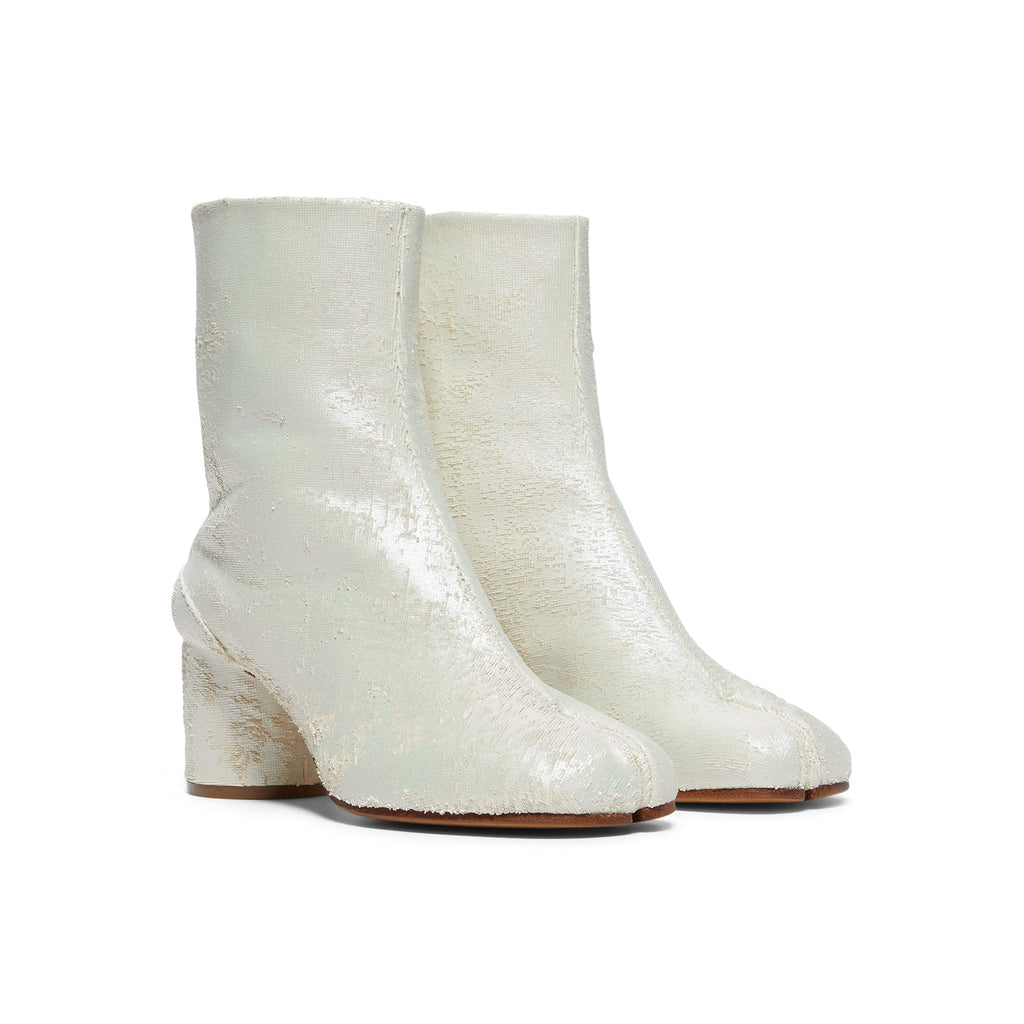 maison-margiela-tabi-ankle-boots-h60-s58wu0246-p8159-ha740-white-pearly  Footwear