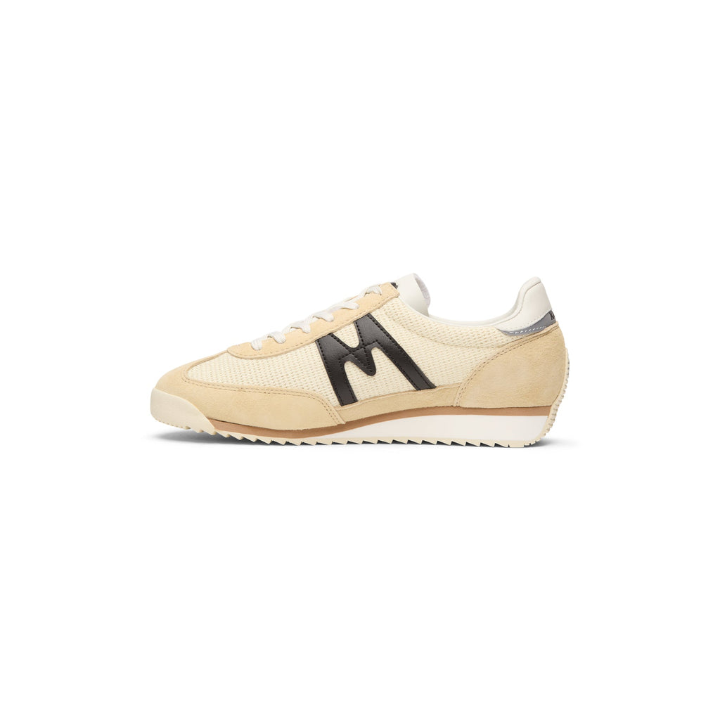 karhu-mestari-boulder-jet-black  Footwear