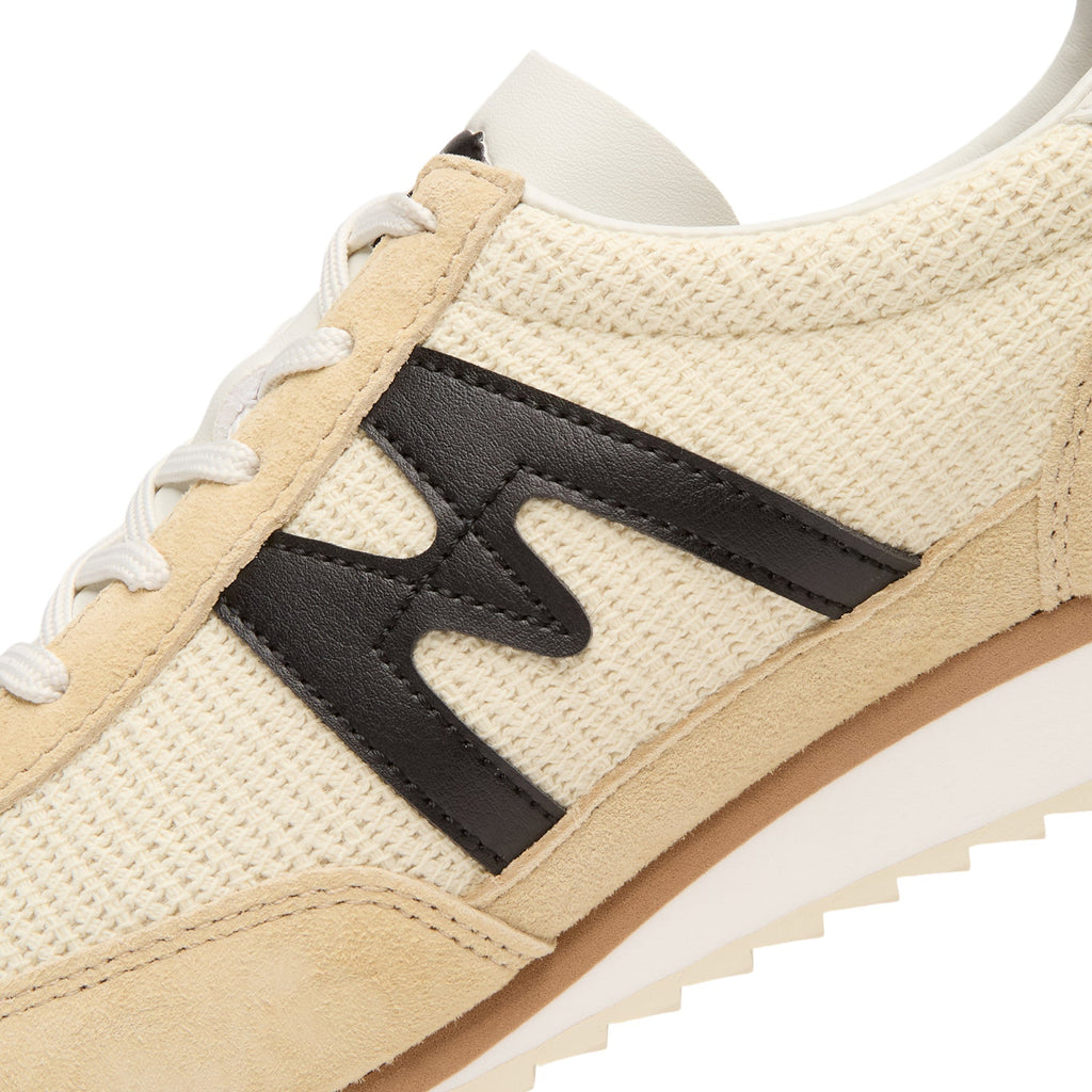 karhu-mestari-boulder-jet-black  Footwear