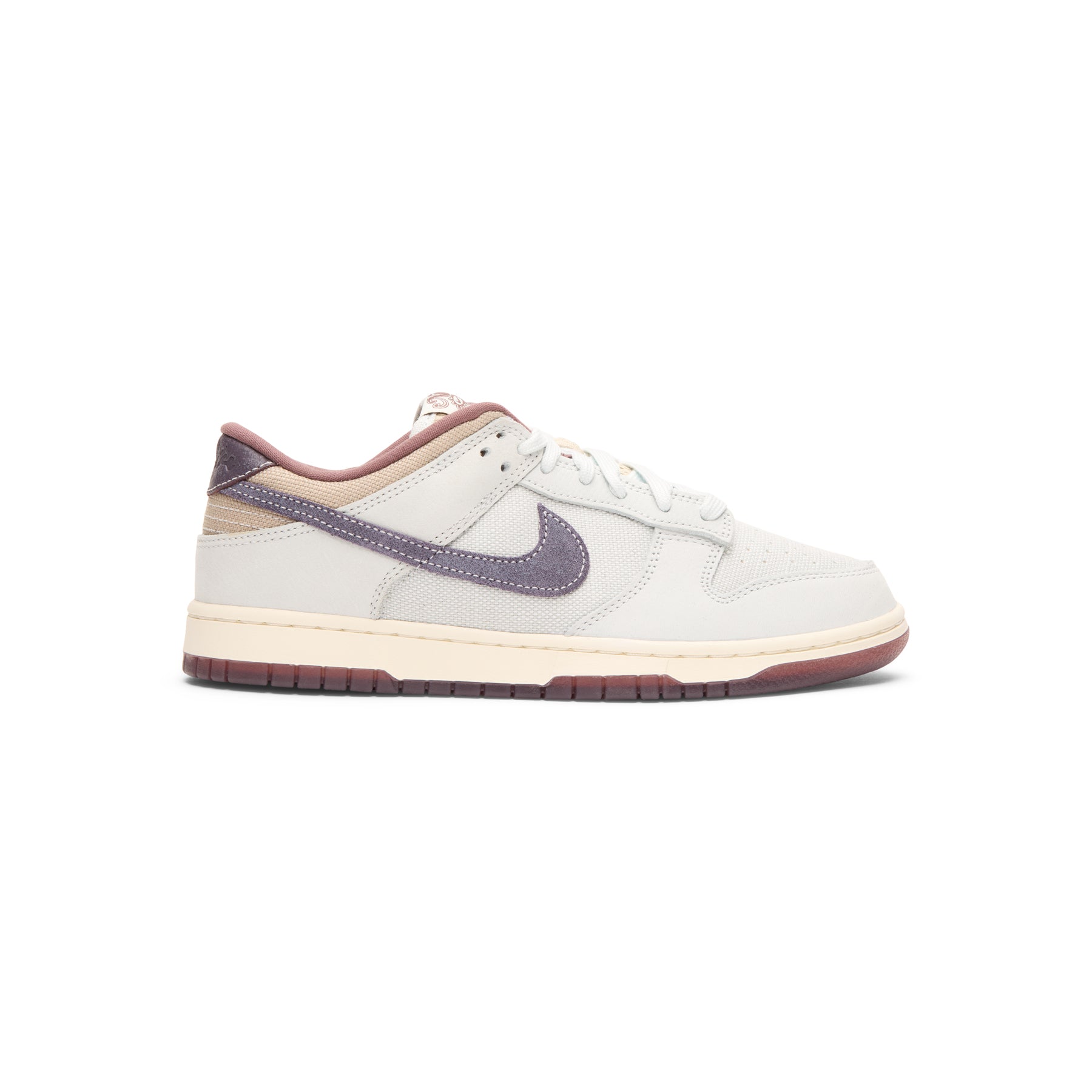 nike-dunk-low-retro-se-off-white-dark-raisin-spruce-aura  Footwear