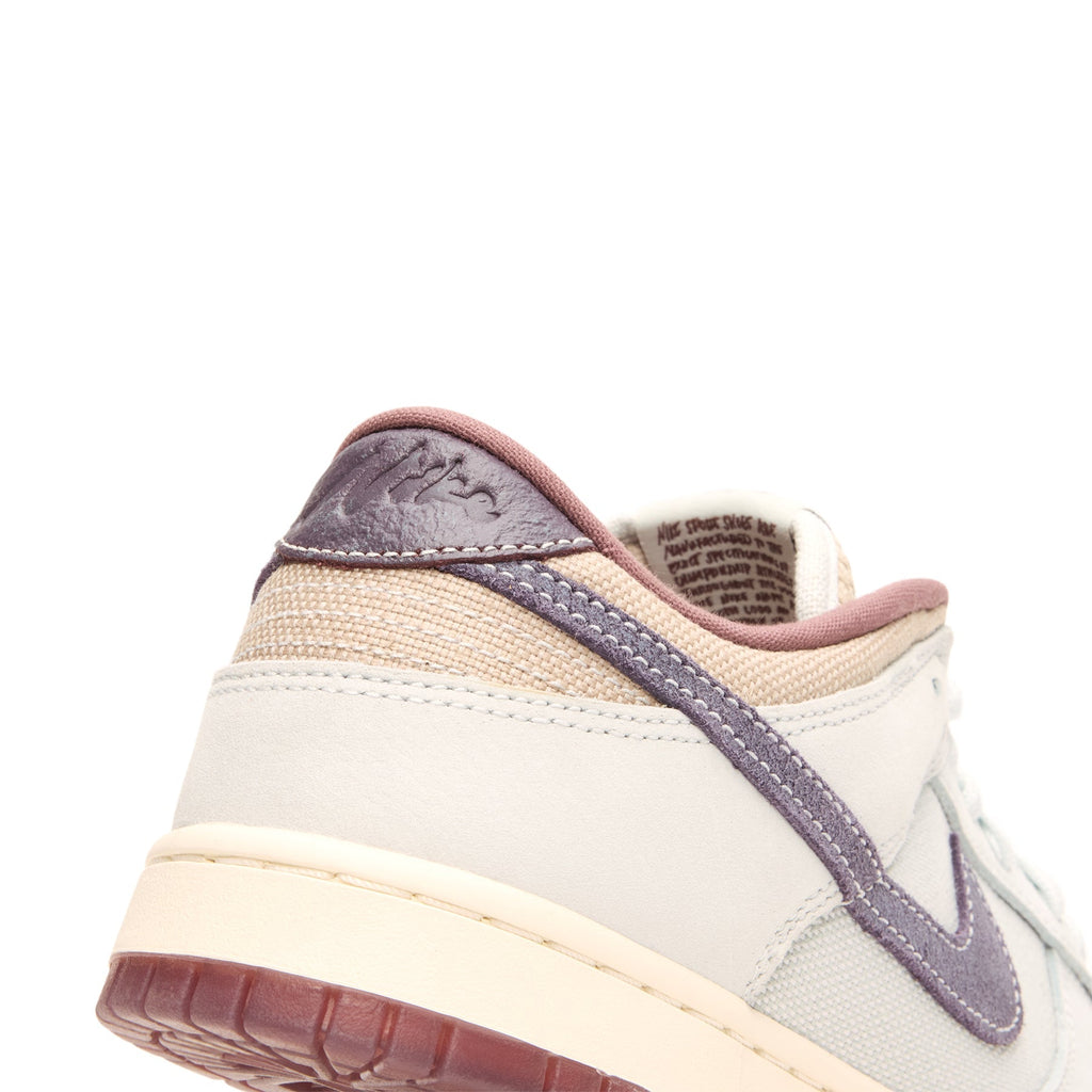 nike-dunk-low-retro-se-off-white-dark-raisin-spruce-aura  Footwear