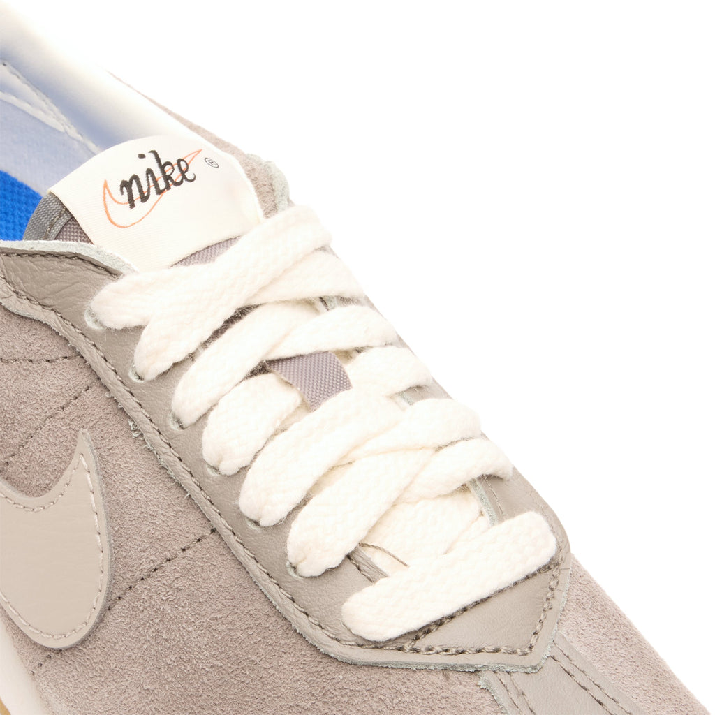 nike-ld-1000-suede-soft-grey-college-grey-sail  Footwear