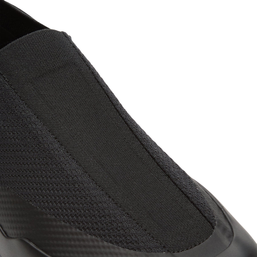 arcteryx-kragg-men-black-black  Footwear