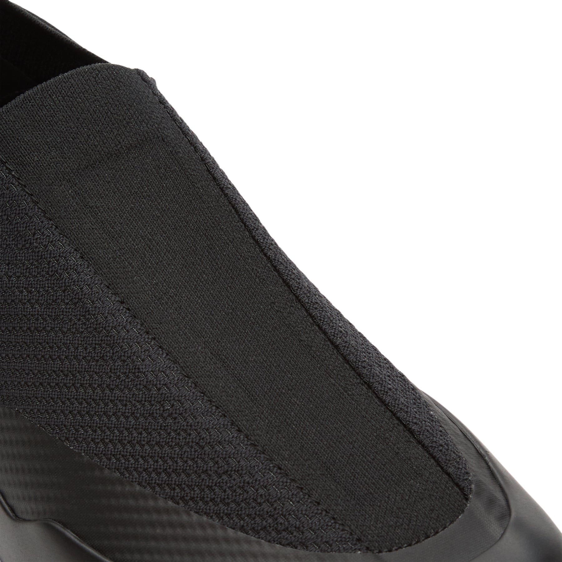 arcteryx-kragg-men-black-black  Footwear