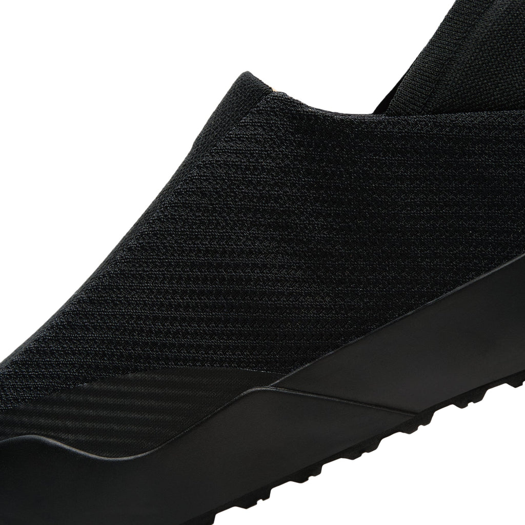 arcteryx-kragg-men-black-black  Footwear