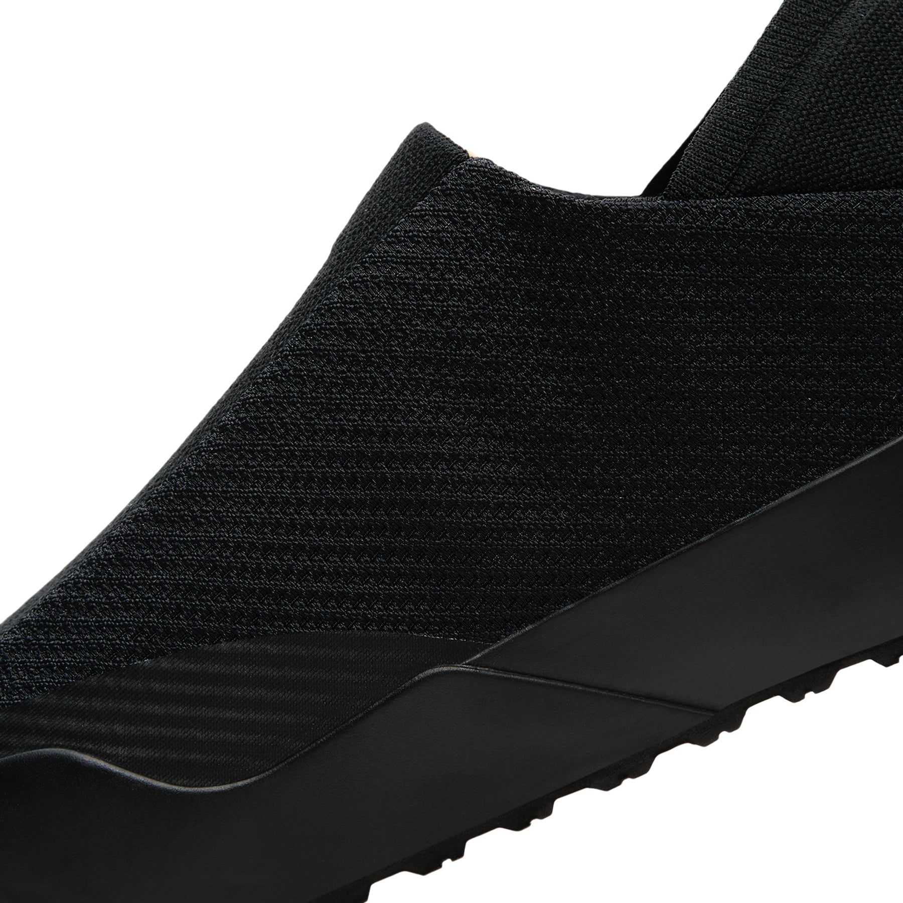 arcteryx-kragg-men-black-black  Footwear