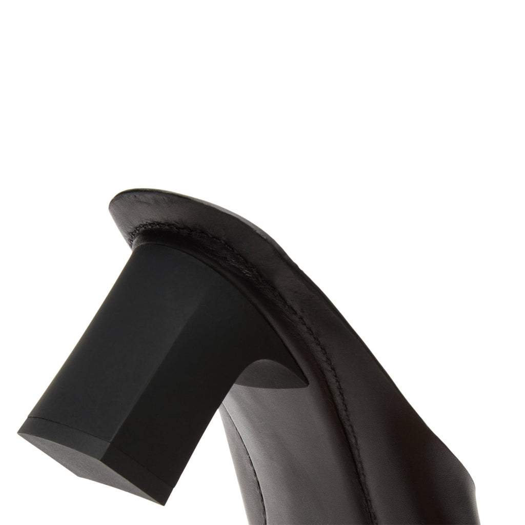 mm6-maison-margiela-sandal-black  Footwear