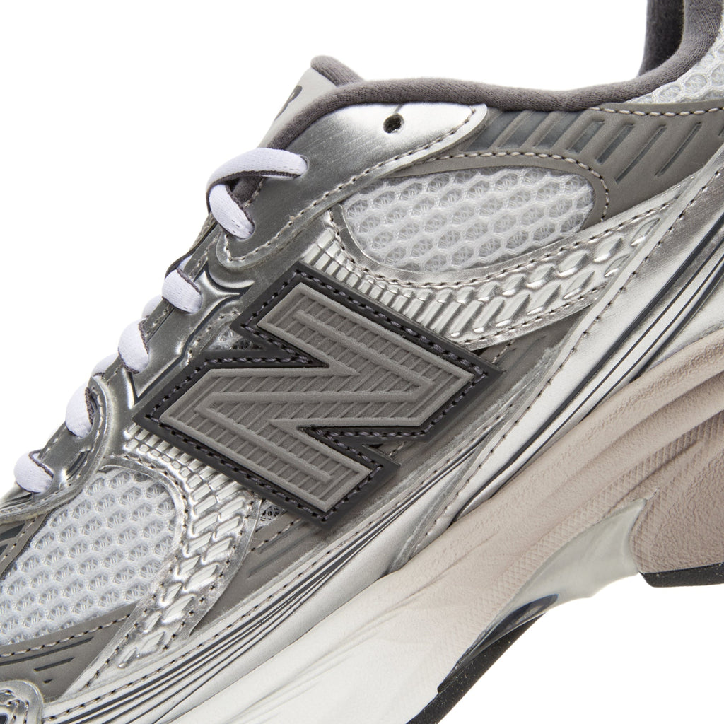 new-balance-2010-black-silver-metallic  Footwear