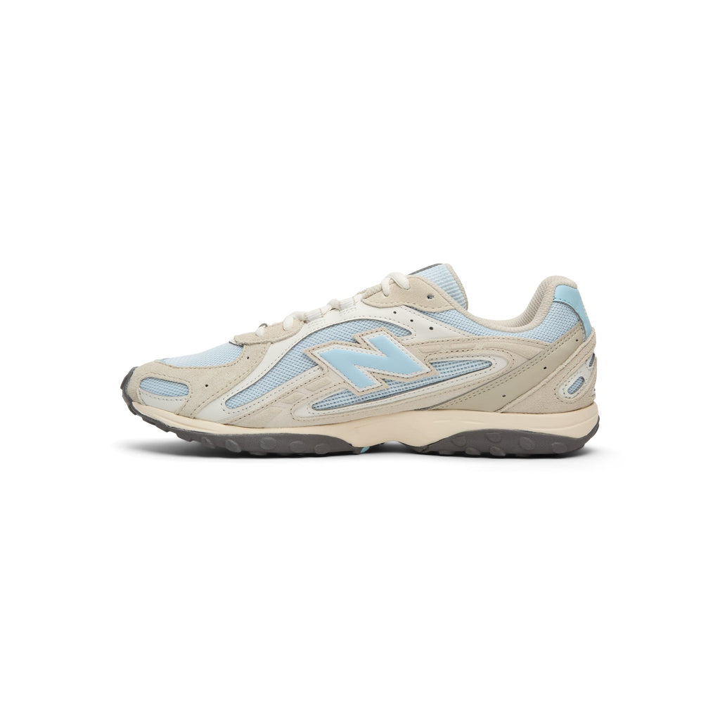 new-balance-204l-silver-1  Footwear