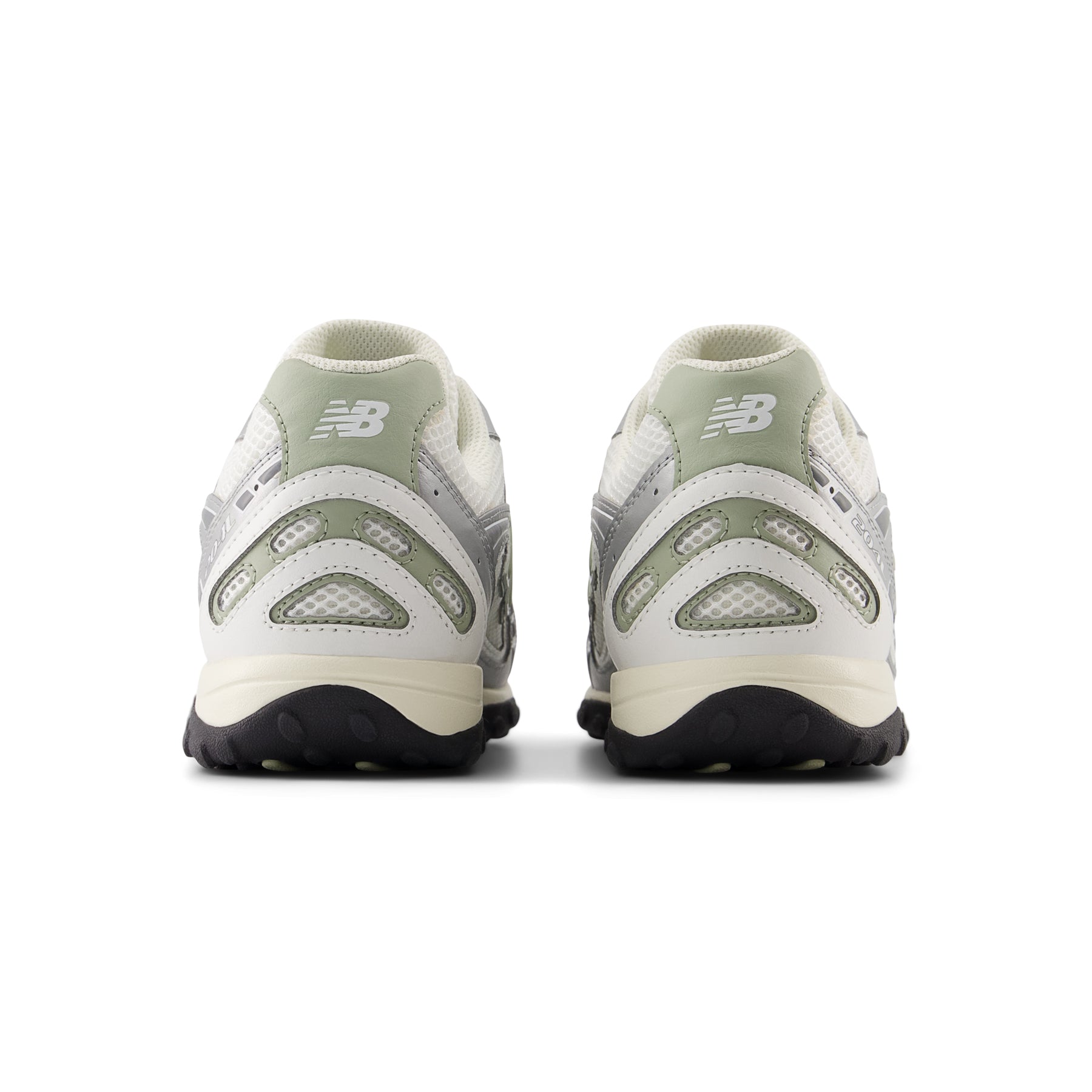 new-balance-basketcase-x-new-balance-204l-silver-metallic  Footwear