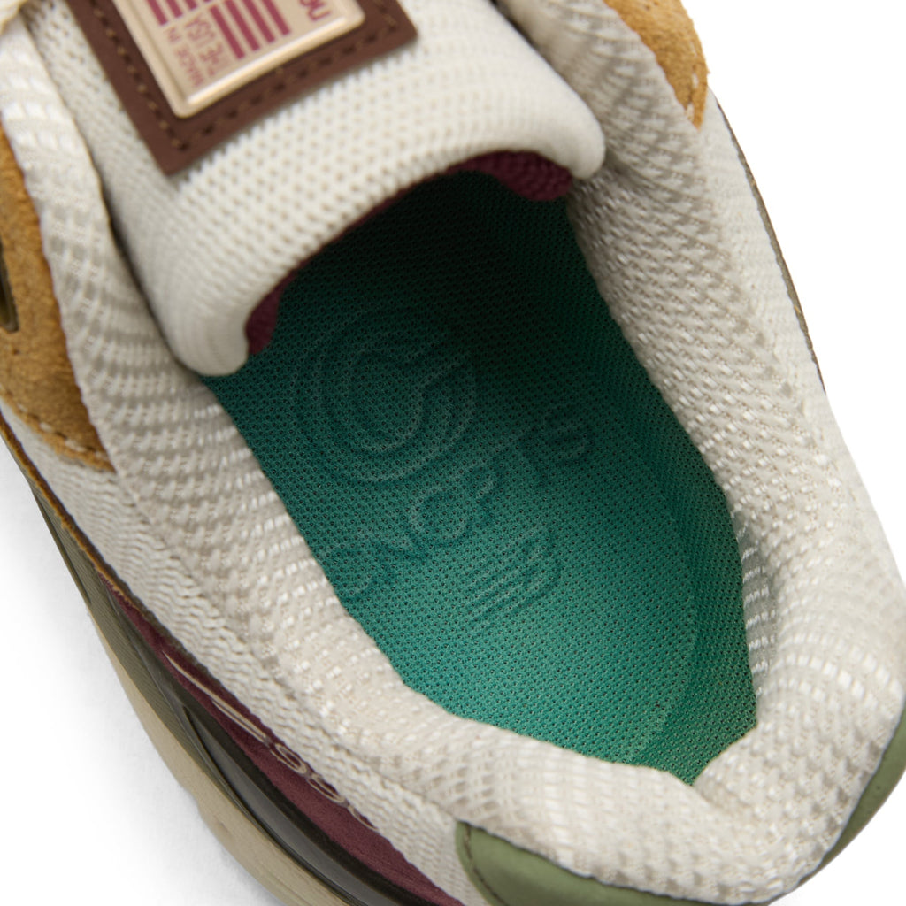 new-balance-concepts-x-made-in-usa-990v4-pumpernickel-dark-olivine  Footwear