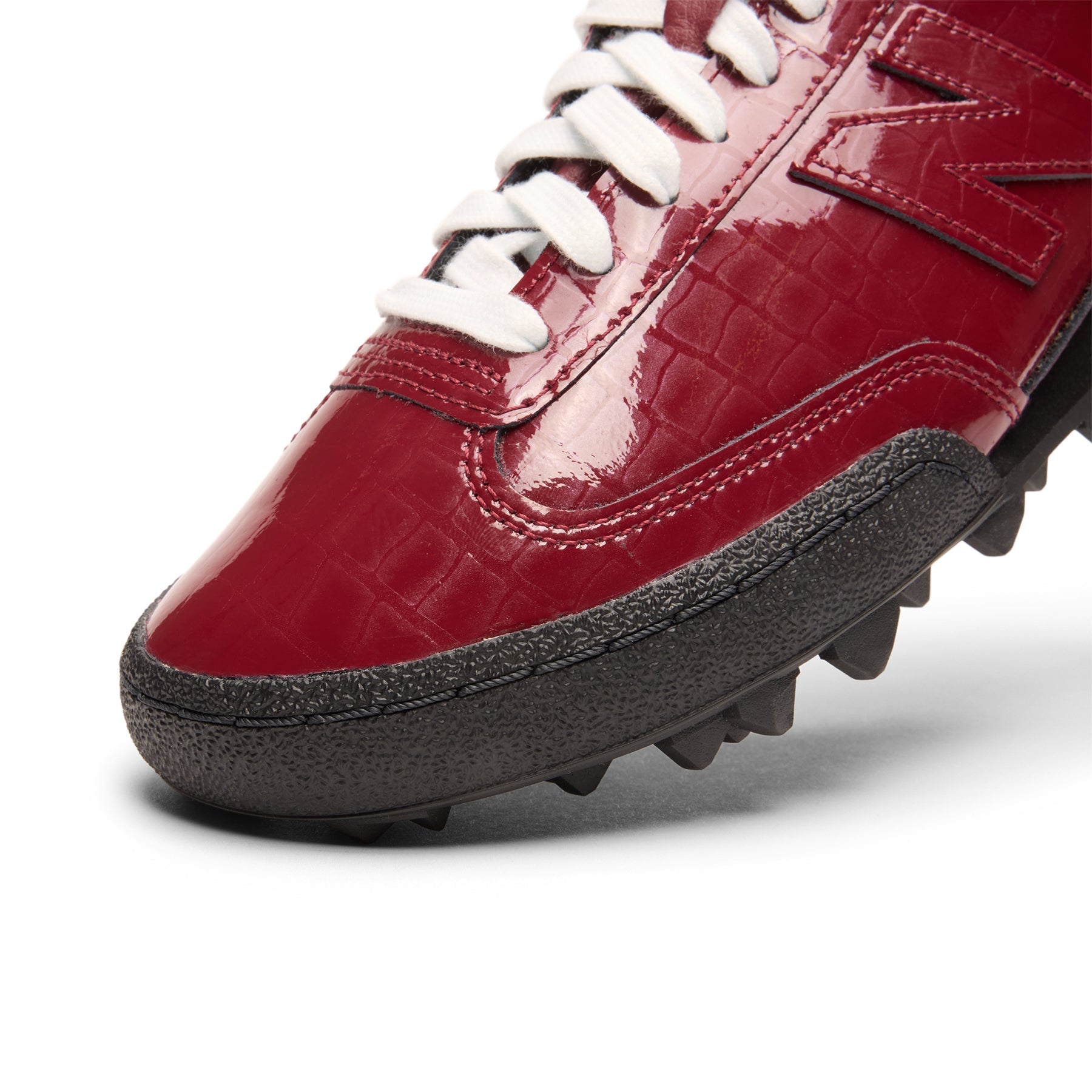 new-balance-gator-run-burgundy-black  Footwear