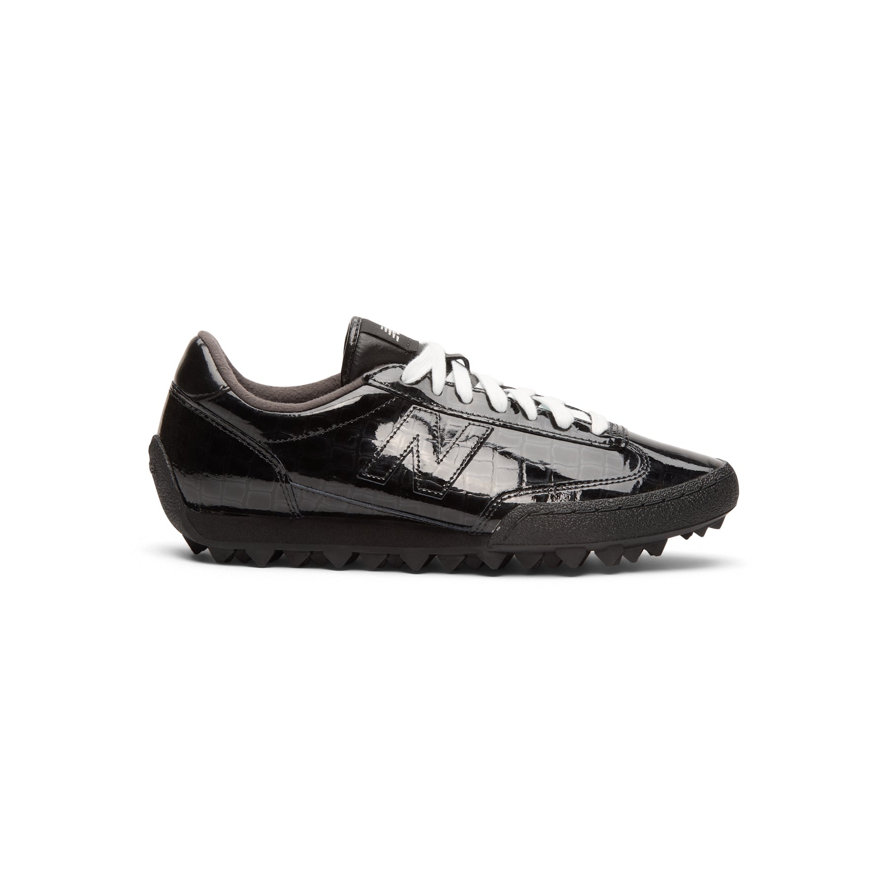 new-balance-gator-run-black-black  Footwear