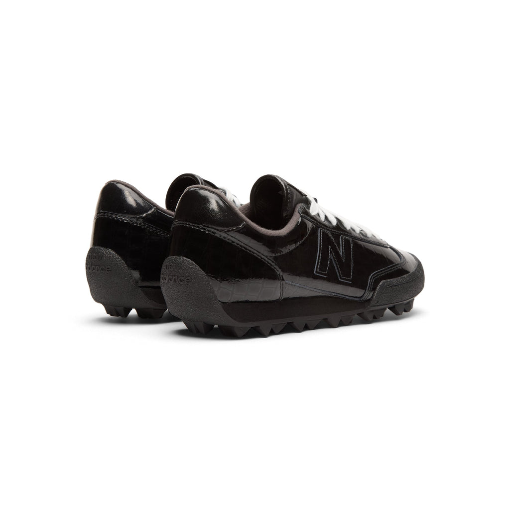 new-balance-gator-run-black-black  Footwear