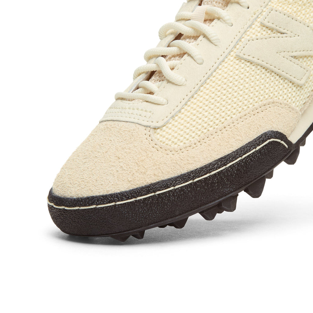 new-balance-ald-x-new-balance-gator-run-hairy-suede-angora-angora  Footwear