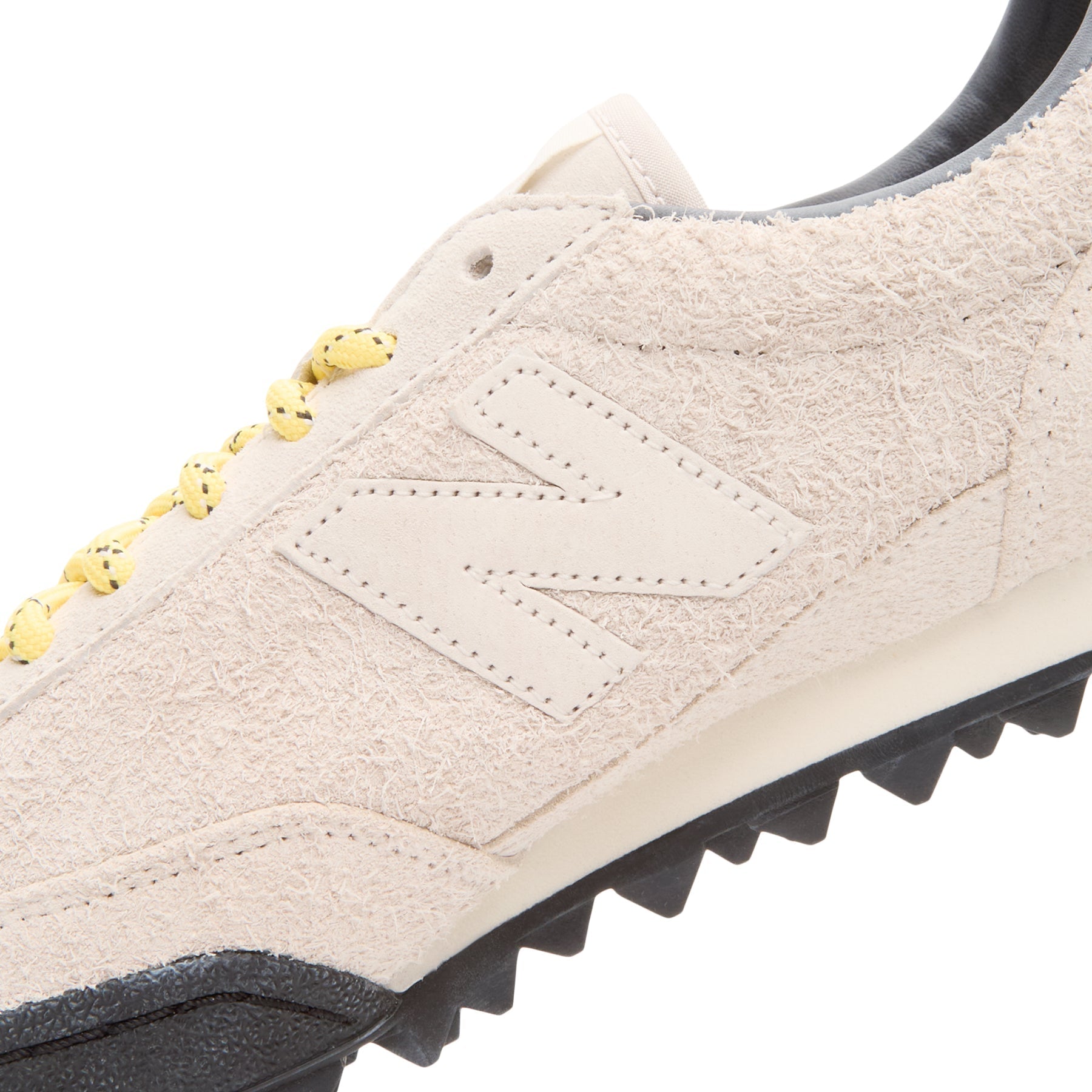 new-balance-gator-run-white  Footwear