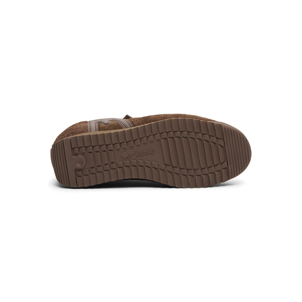 karhu-mestari-slip-on-eg-chocolate-chocolate  Footwear
